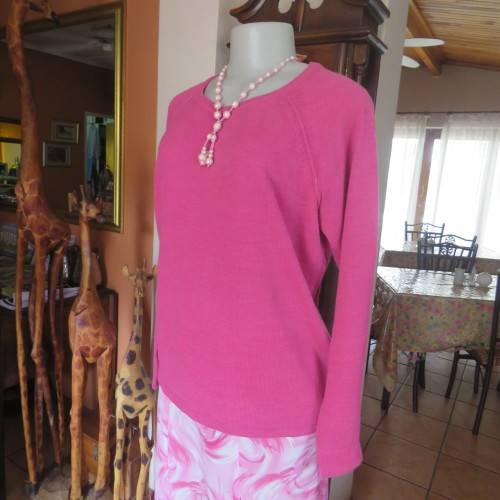 Get noticed in this rose pink slip over Knit by JAQUELINE DE YONG. Size 40/16. In as new condition.