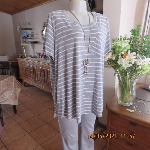 Soft easy to wear silvergrey and white stripes T shirt in viscose/poly blend.Size 44/20. As new