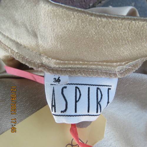 Glamour pants in gold colour polyester satin. By ASPIRE in size 34/10. Zip at back. Good condition.