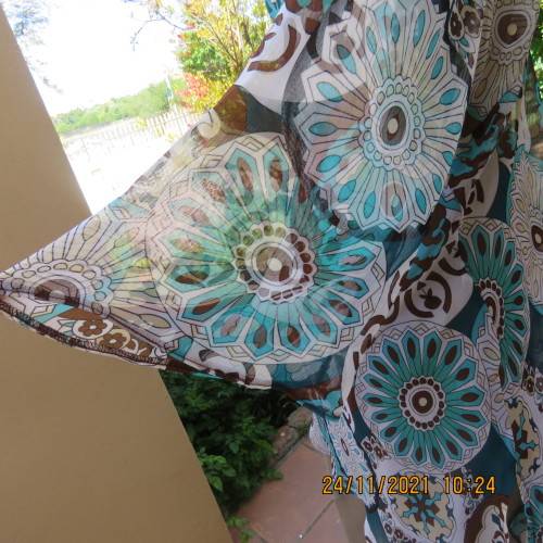 Beautiful long sheer polyester slip over top with V neckline by DONNA CLAIRE size 44/20. New cond.