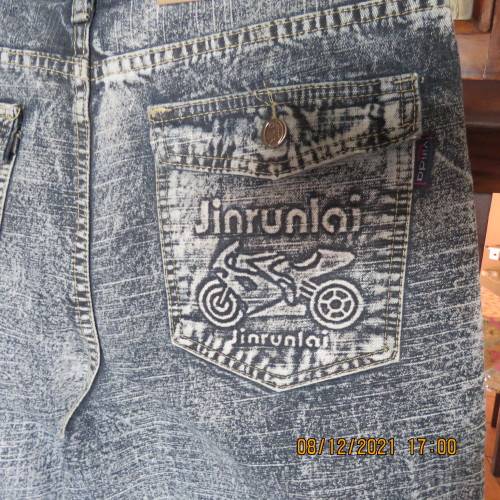 As new men`s straight leg cropped denim jeans size 34 by YILIDA. Washed out look.Logos.Pockets.