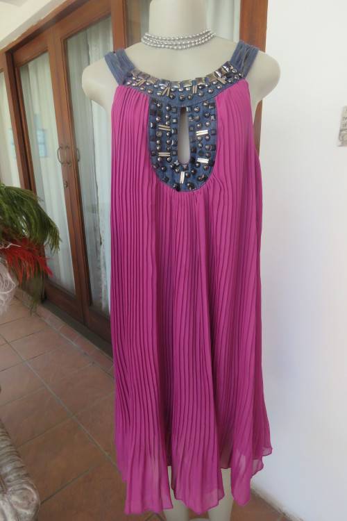 Sexy violet colour smart casual permanent pleated loose fully lined dress size 36/38.Denim neckline.