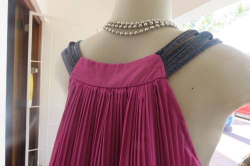 Sexy violet colour smart casual permanent pleated loose fully lined dress size 36/38.Denim neckline.