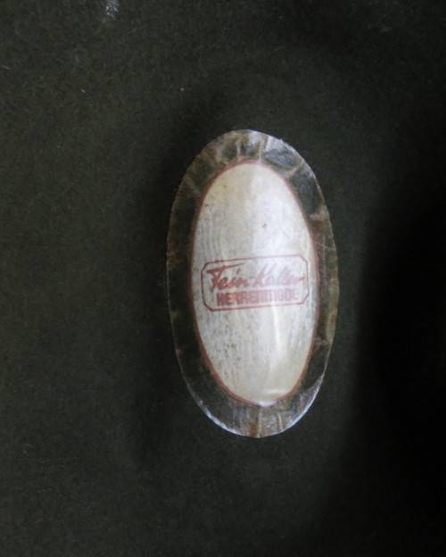 Original Swiss olive green velour men`s vintage hat by FEIN-KALTER and CO.Size 58. Very goos cond.