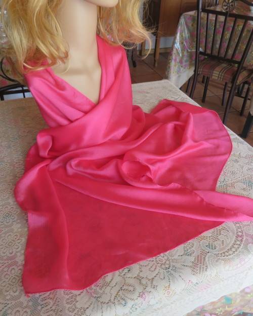 Silky,shiny magenta pink scarf in polyester fabric. Size 175cm x 53cm. Luxury soft feel. New