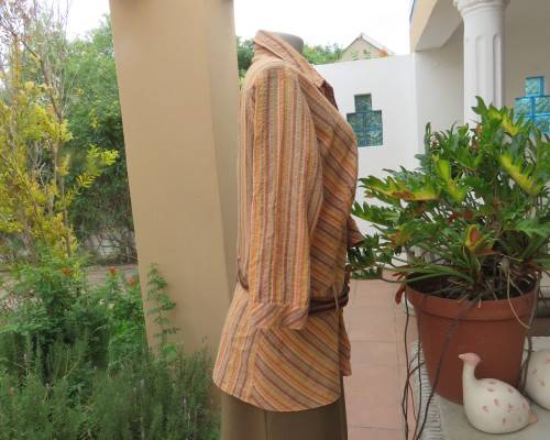Unique long striped button down top in autumn colours and gold thread.By FOSHINI size 40/16.Hip band
