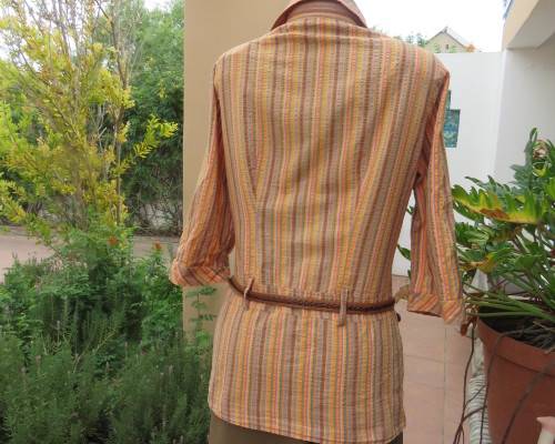 Unique long striped button down top in autumn colours and gold thread.By FOSHINI size 40/16.Hip band