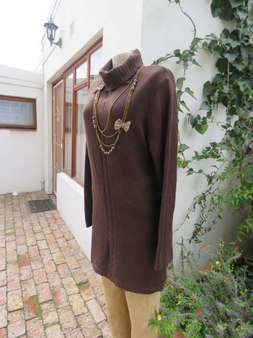 Choc brown soft  long slip over polo neck tunic size 38/14 by GEORGE.Acrylic yarn.Good cond.