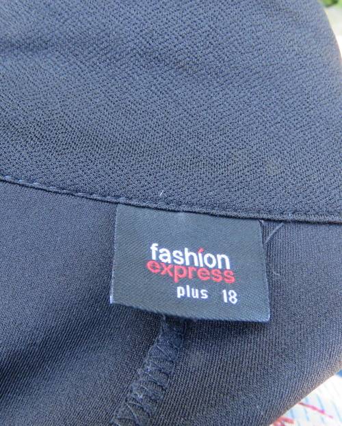 Stunning long black waterfall style loose hanging jacket.Spotless.As new.Bracelet sleeves.Size 42/18