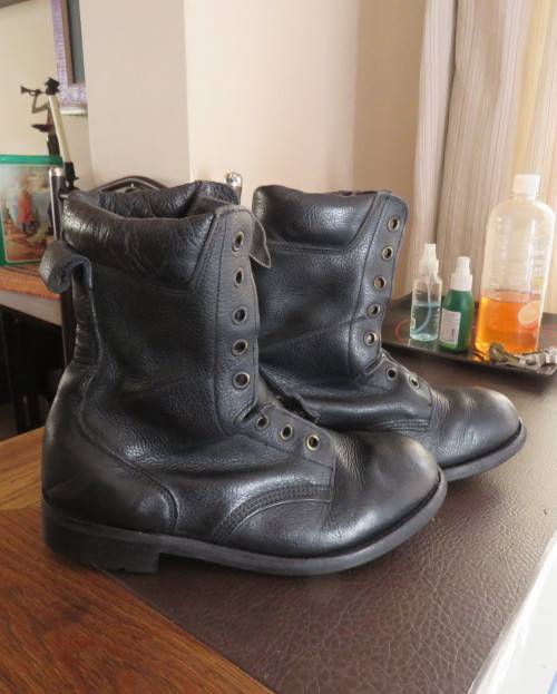 SADF black genuine leather soft top boots by DWS size 6/247M. Issued 2012.Laces included.As new.