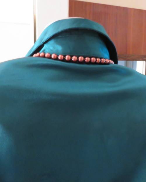 Snazzy emerald green soft silky stretch polyester MARKS & SPENCER top.Size 40/42.Capped sleeves.