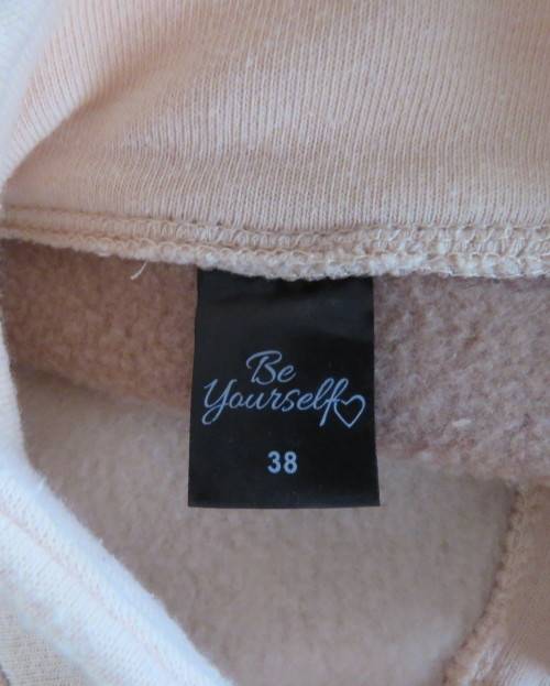 Cosy, warm cream/tan/white colour block long sleeve brushed polyester top.Size 38/14.Dolman sleeves.