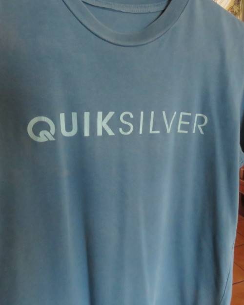QUIKSILVER steel blue short sleeve T shirt for boy 13 to 14 yrs old. 100% cotton.Very good cond.