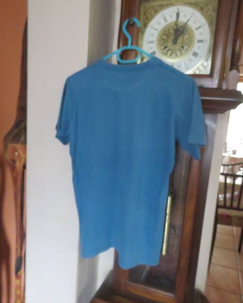 QUIKSILVER steel blue short sleeve T shirt for boy 13 to 14 yrs old. 100% cotton.Very good cond.