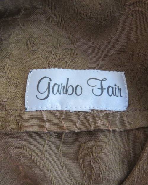 Stunning long sleeve peplum jacket in 6 fabric designs.Collarless.4 dummy pockets.By GARBO FLAIR 42