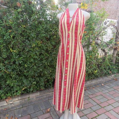 Gorgeous ankle length button down dress in cream/red patterned vertical stripes.Size 36 from Japan.