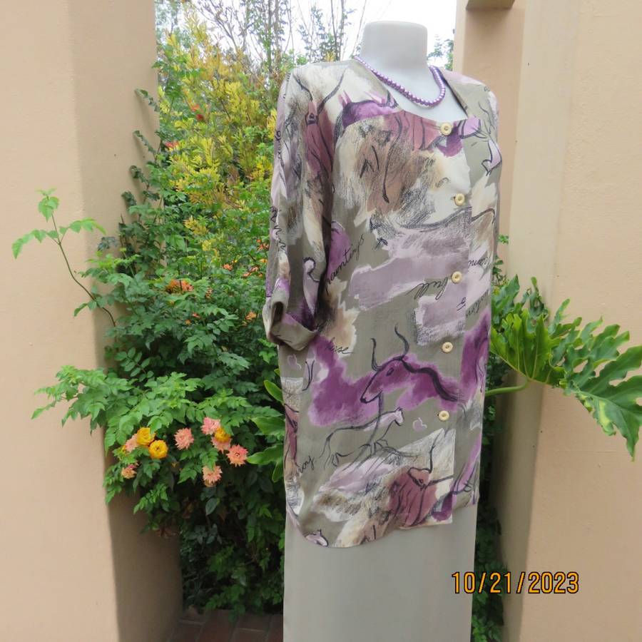 AVANT GARDE long top in creased polyester. In purple,beige and green. Size 35/11.As new.