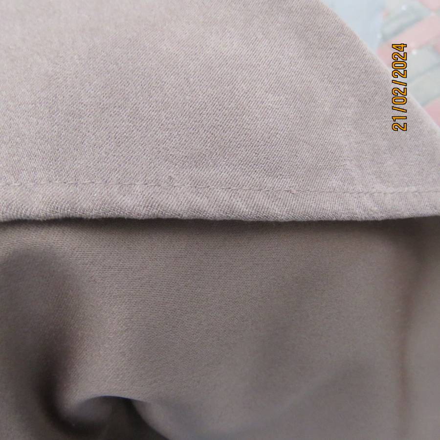 Fabulous light brown suede look 100% stretch polyester ankle length trumpet skirt.Size 36 SENSATIONS