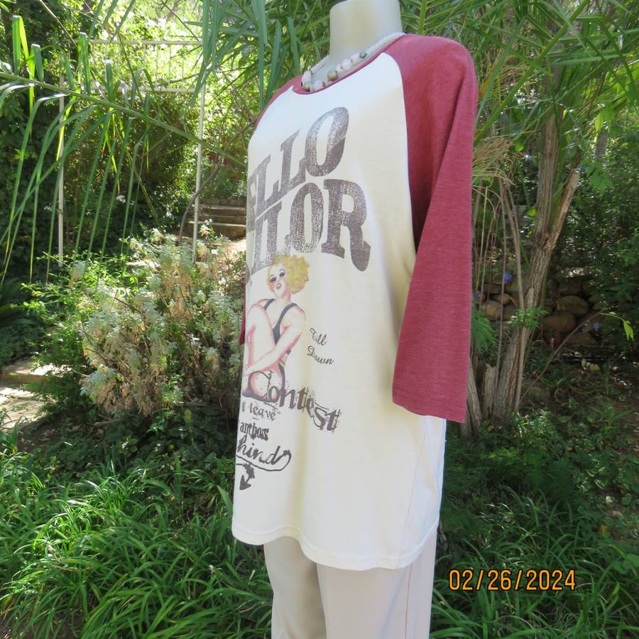 Totally off duty long maroon sleeve/rich cream body T-Shirt. Logo & picture front.Size 42 by WOOLIES