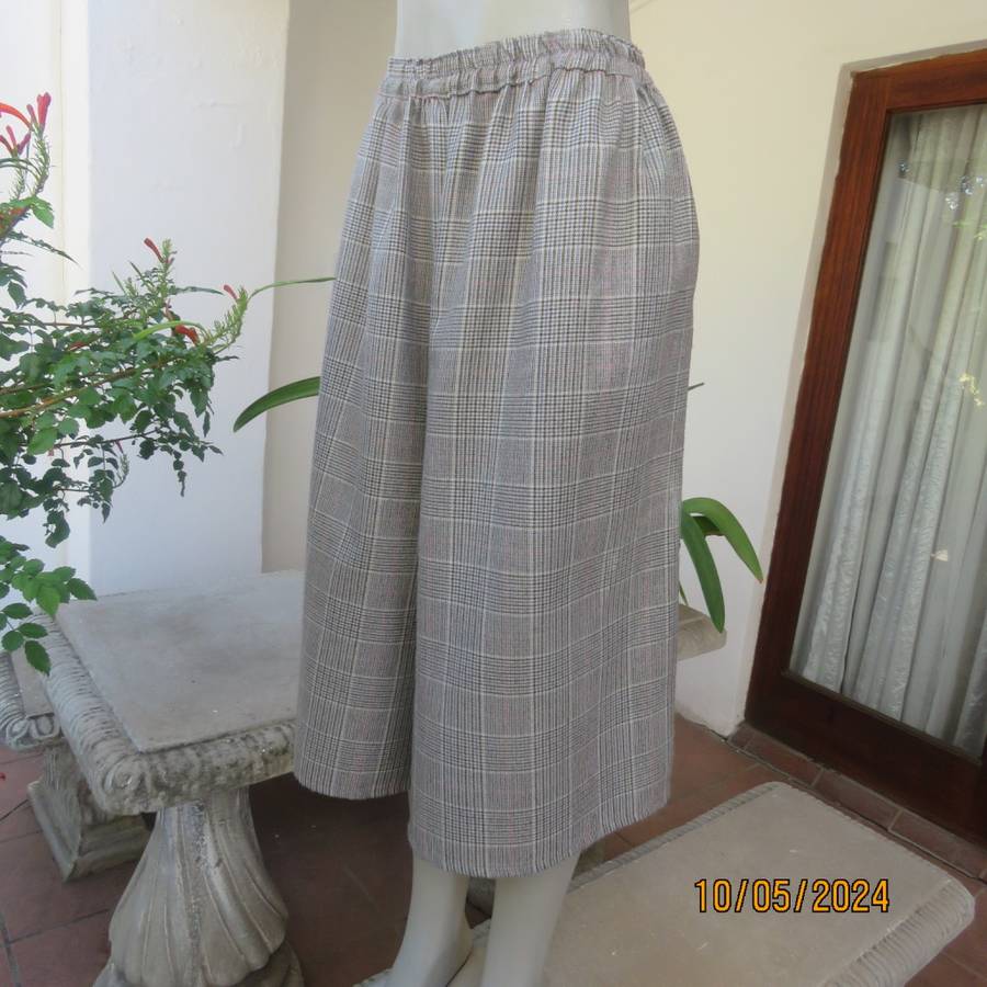 Tartan cream/brown/blue check culotte pantskirt and short sleeve box style top. 44/20.Owner made