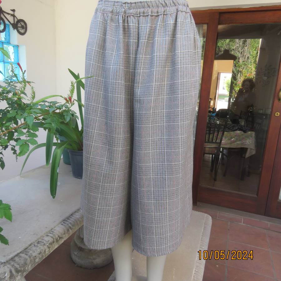 Tartan cream/brown/blue check culotte pantskirt and short sleeve box style top. 44/20.Owner made