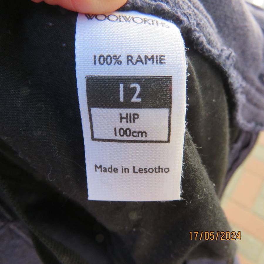 Must have straight legged wash-out linen/ramie navy pants size 36. Pockets b/f. Inner leg 82cm.