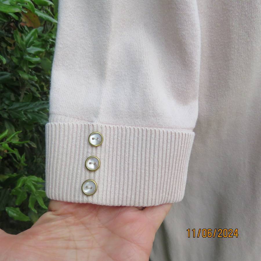 Timeless cotton knit rich cream short cuffed sleeve open front top/jacket. Size 36. As new