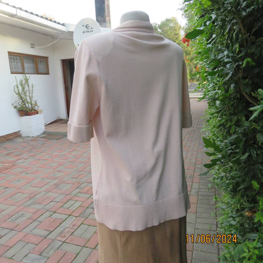 Timeless cotton knit rich cream short cuffed sleeve open front top/jacket. Size 36. As new