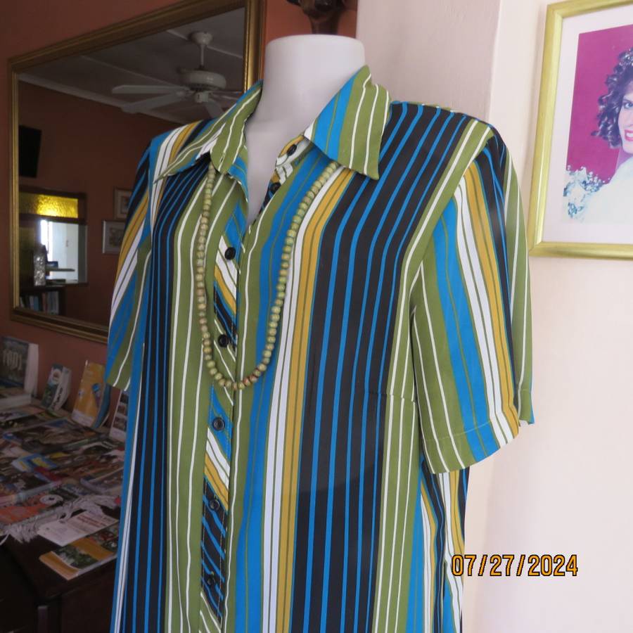 Fabulous DONNA CLAIRE size 42 blue/green/mustard/black vertical striped polyester top. Brand new con