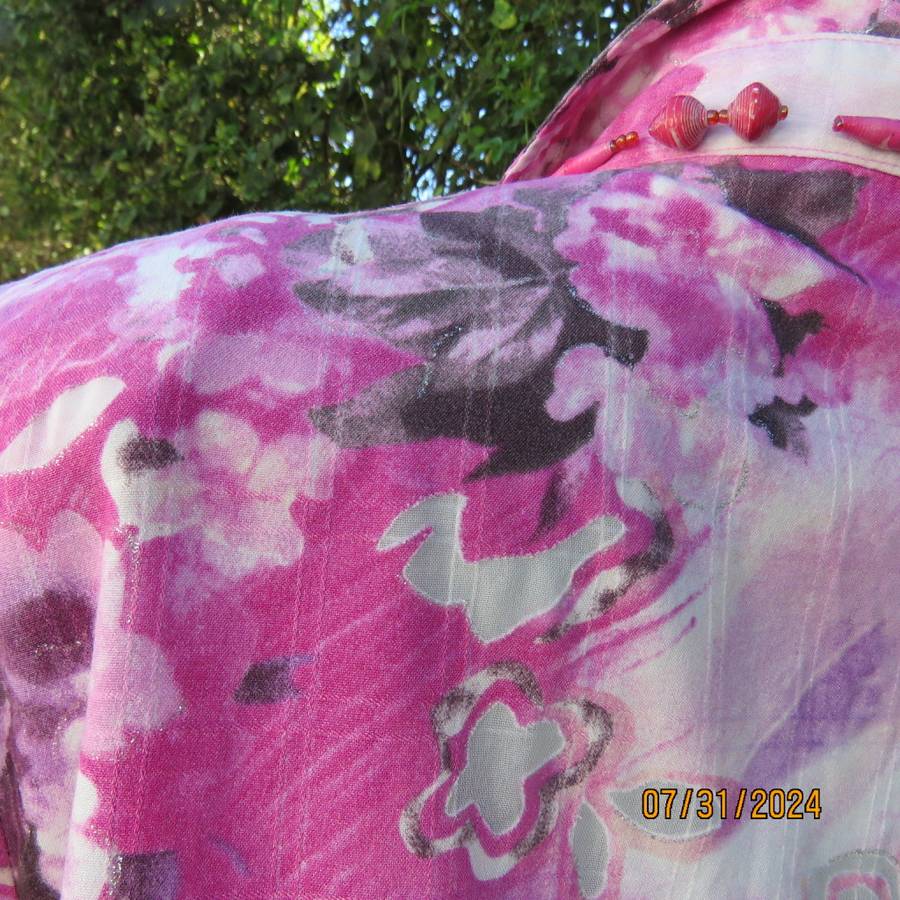 Smart textured cotton top in pink/lilac with white sheer patterns, One pocket.By BIG GOLF size 38.