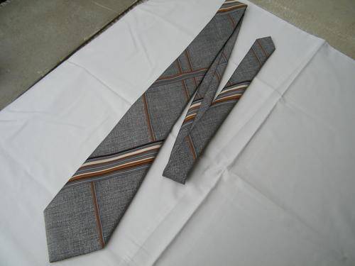 Wide Cravateur Vintage Grey Silk Tie