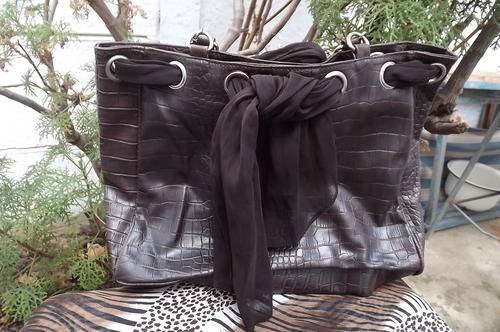 Avroy Shlain Brown Bag in good condition - one small mark at the bottom - 27x34cm
