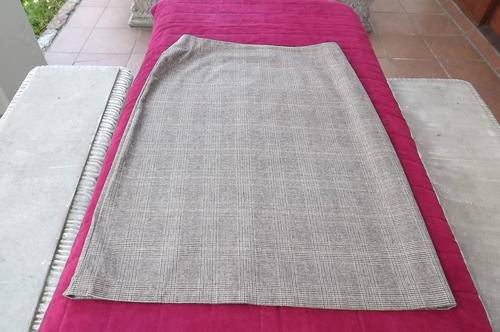 Brown/Beige Check Vintage Pencil Skirt in size 20/44 - calf length - middle 94cm - hips 118cm
