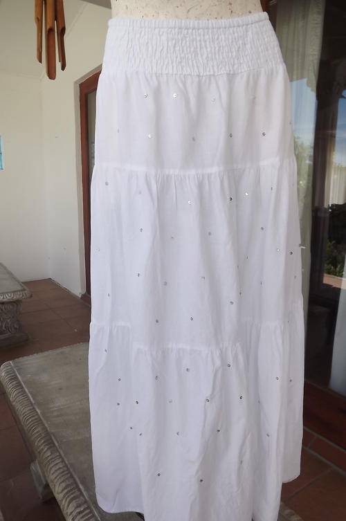 Long White 100% Cotton Flair Skirt with Sequence n front in size XXL - as new