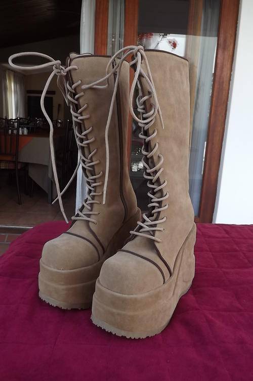 Beige No 4/37 Laced Up Platform Boots in Suede Look - make "Question Mark" - new