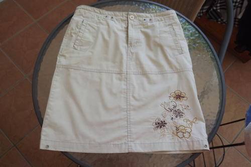 Pretty Skirt for Teenager - Beige with Floral Embroidery - waist 69cm, hips 84cm, length 90cm