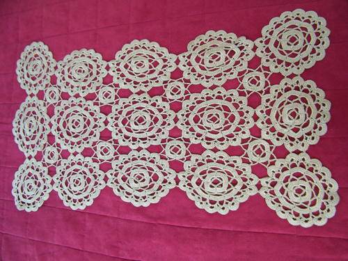 Beautiful Ecru Colour Crocheted Cotton Runner in 15 Big Circles - length 65cm, width 34cm