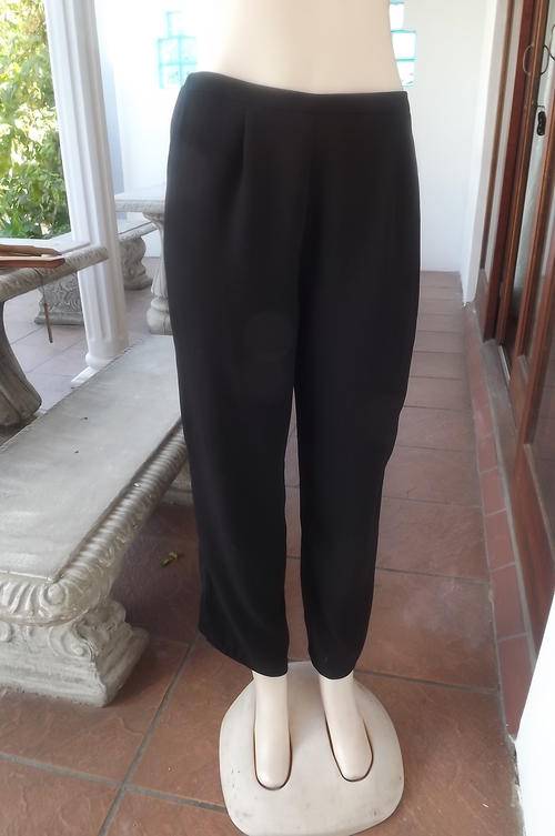 Beautiful Black Pants from Scotts in a wash & wear crepe polyester in size 12/36 - as new