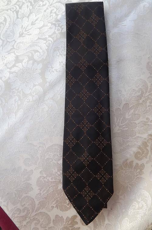 Black & Tan Square Patterned Tie in as new condition by Cravateur in Terylene - width 7.25cm