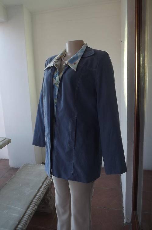 Fabulous Blue Delswa Essentials Jacket in size 12/36 - Zipped front with white stitching-fully lined