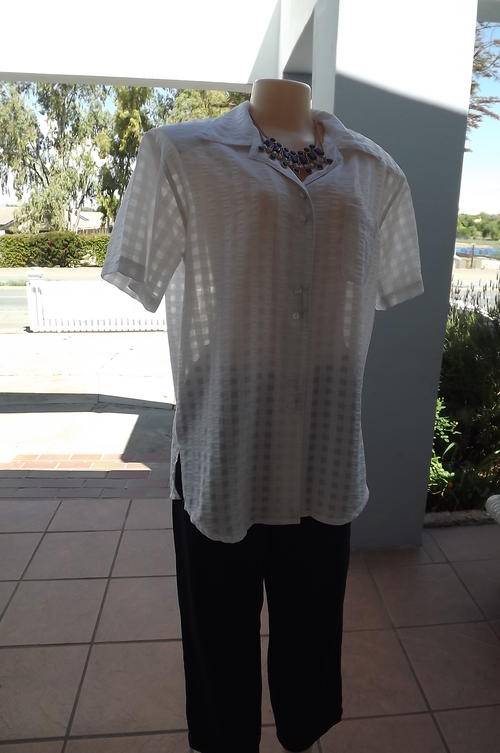 Sheer White Short Sleeve Shirt with Button Down Front by Insync Original in size 16/40 - as new