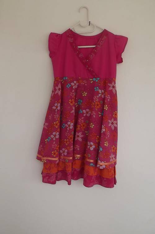 Very pretty pink dress from Woolworths in 100%Cotton for 7-8year old girl.Bust 79cm.Cross over front