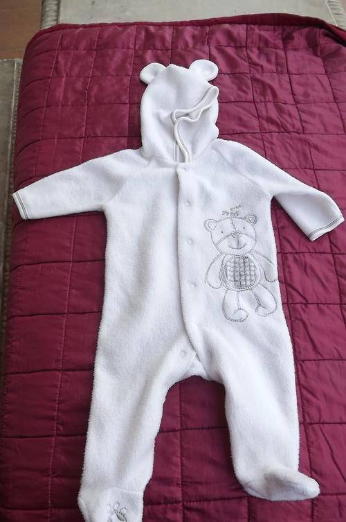 White baby grow for 0-3 months old baby.Eared hood.Fred the bear on front.Used condition