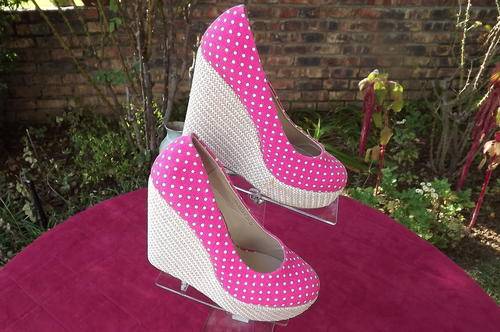 Fashionable pink dotted high wedged shoes by Footin size6.Never worn-Showroom sample