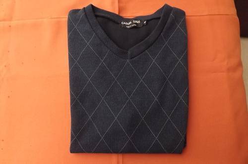Navy diamond patterned sleeveless pullover in ribbed polyester size L Chest 110cm by Casual Luqs.