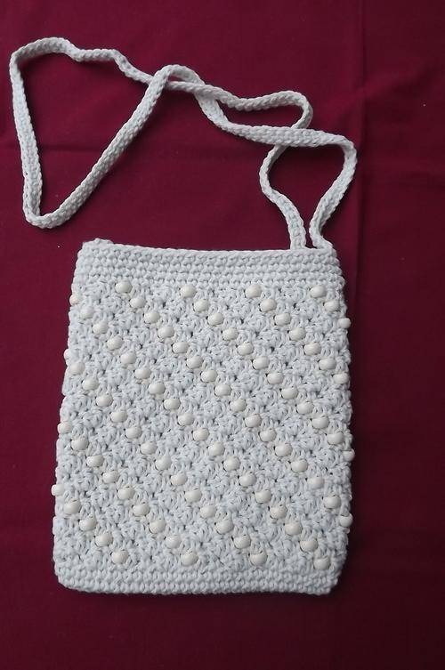 Stunning small crochet sling bag with zip.With beads.Cream colour.Size 18x16.5cm.New item-never used