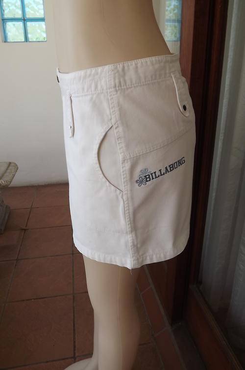 White 73 Billabong cotton mini skirt in size 38/14.Two side pockets.As new
