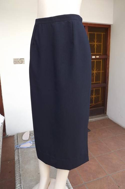 Elegant long navy pencil skirt with slitted sides.Maxi length.Size 40/16.Hips 113cm.Firm polyester