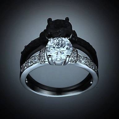 Silver Plated Engagement Ring with Shiny Rhinestone - Size 7