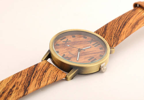 Wood detail quartz watch.. for him or her!! various grains..